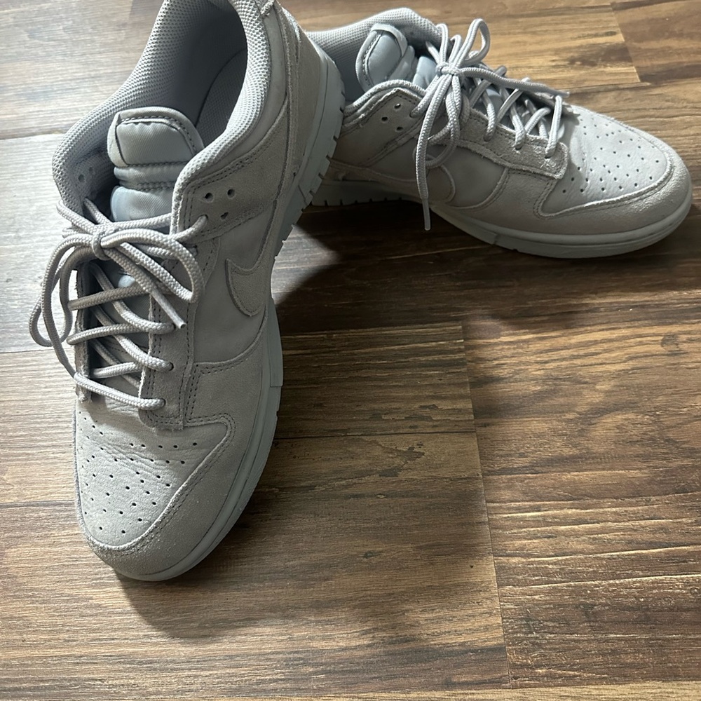 Nike Dunks Gray - image 10